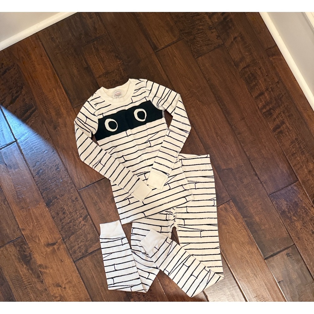 Hanna Andersson Black and White Striped Kids Pajama Footie